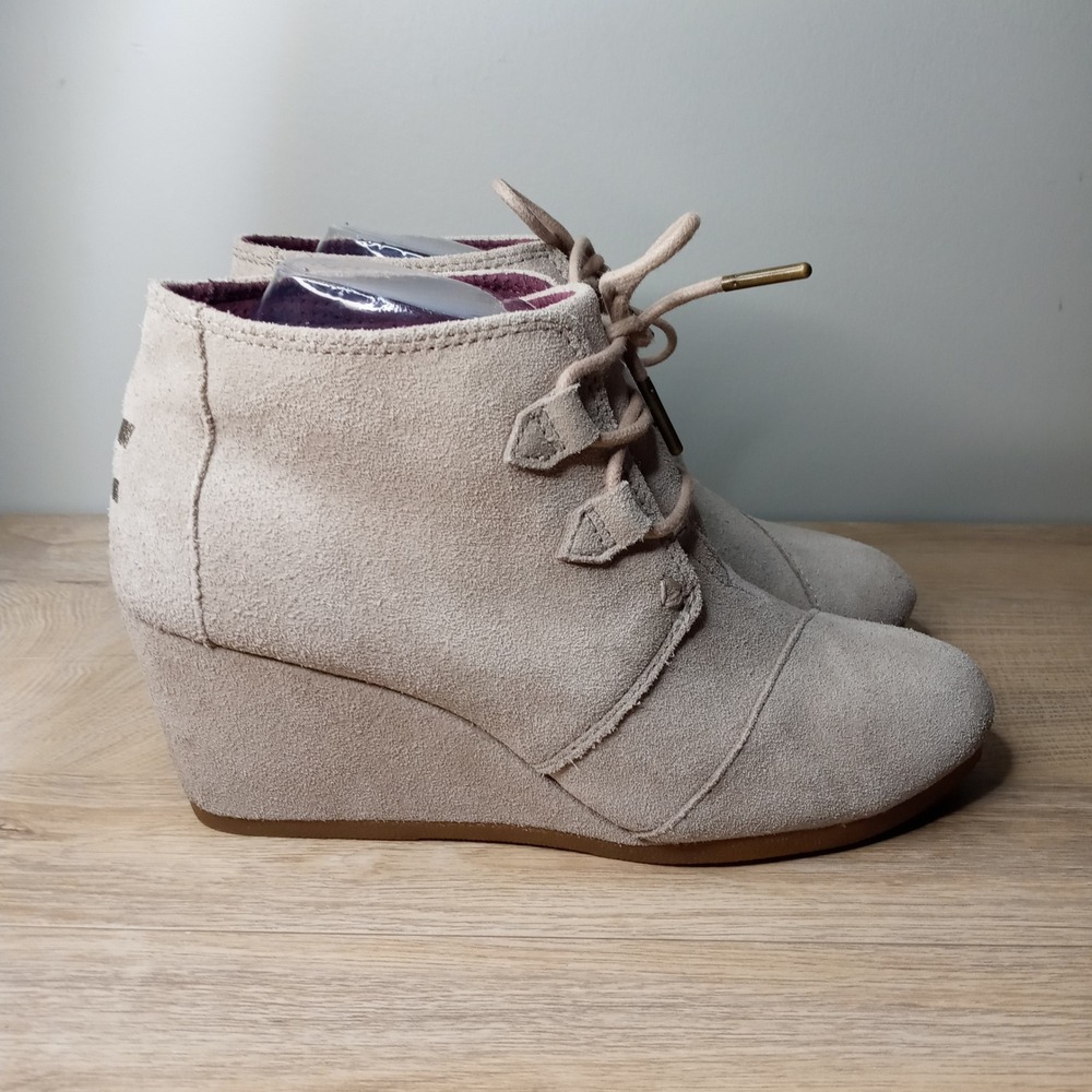 TOMS Ankle Booties Beige Suede‎ Leather Lace Up Wedge Neutral Womens Size 8M